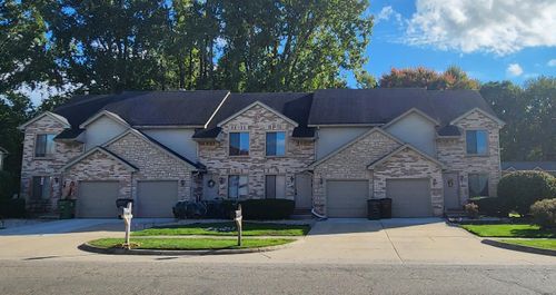 8424 Annsbury Dr, Shelby Twp, MI, 48316-1920 | Card Image