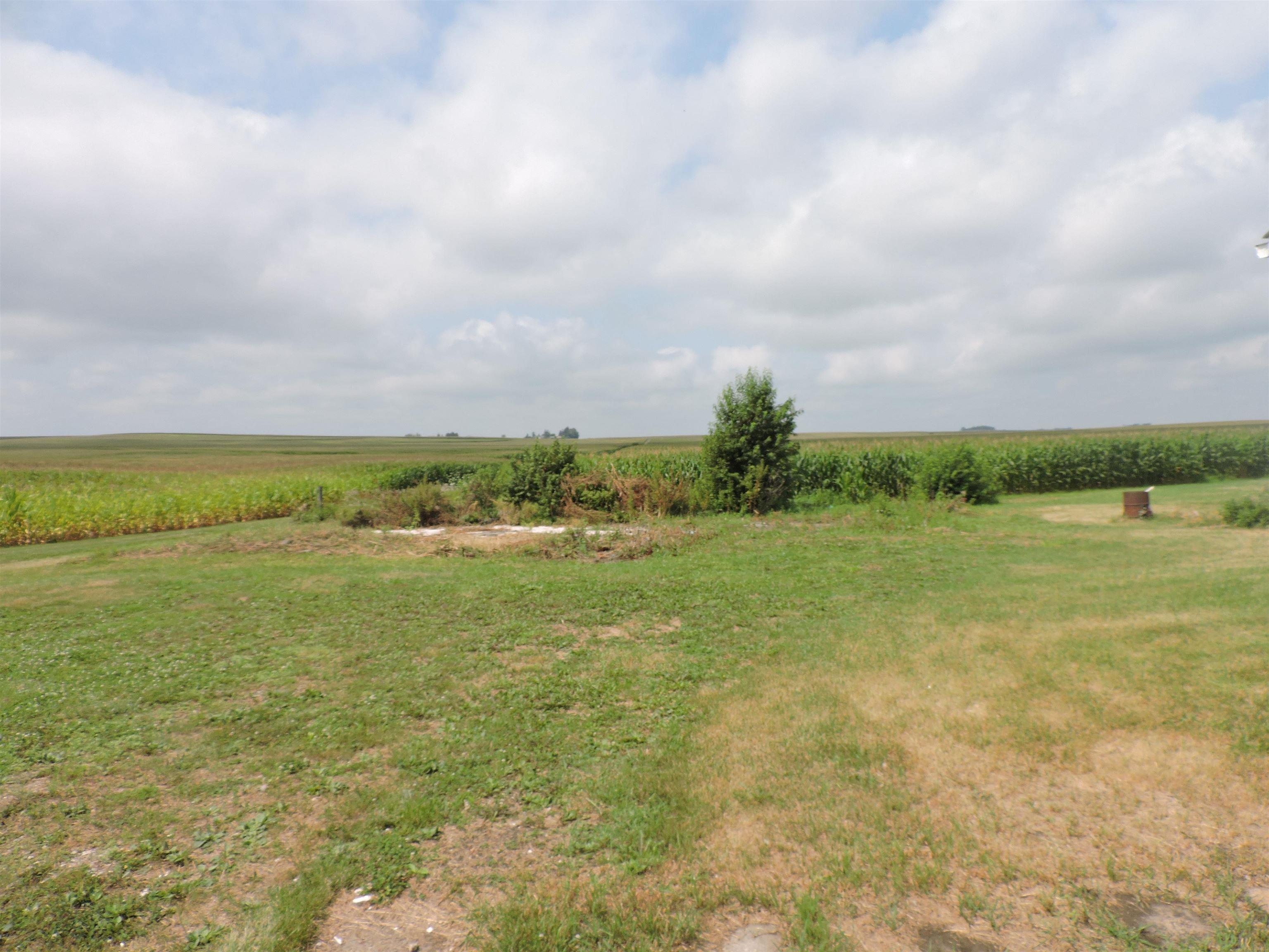 Kimball Ave, Waterloo, IA 50701
