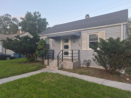 861 Campbell Ave, Calumet City, IL, 60409-4305 | Card Image