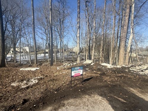 142 Queens Ct, Clarksville, TN, 37043-5432 | Card Image