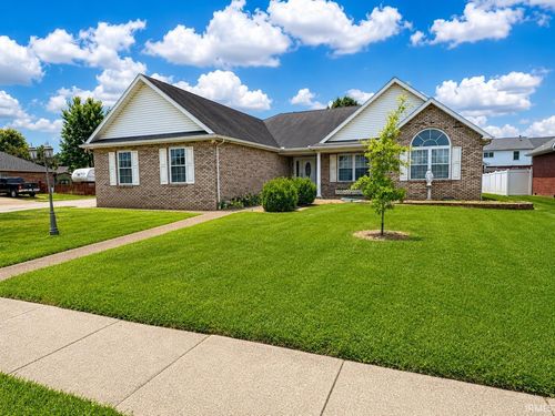 9120 Clear Creek Dr, Evansville, IN, 47711-7856 | Card Image