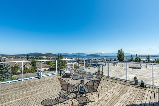 Community rooftop deck | Image 28