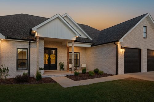 200 Wynchase Dr E, Muscle Shoals, AL, 35661-3958 | Card Image