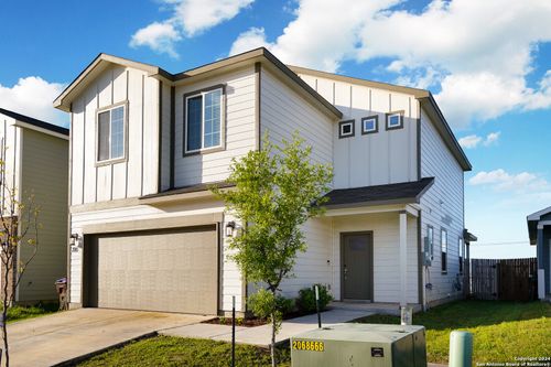 3915 Ivy Path, Saint Hedwig, TX, 78152-0448 | Card Image