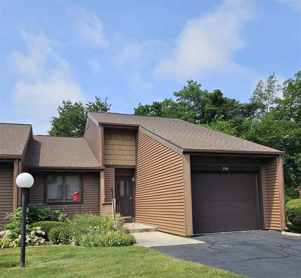 Maple Creek Dr, Holland, MI 49423