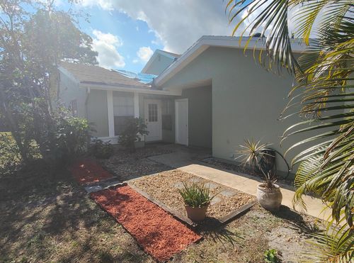1781 Se Balmoral Ct, Port St Lucie, FL, 34952-4136 | Card Image