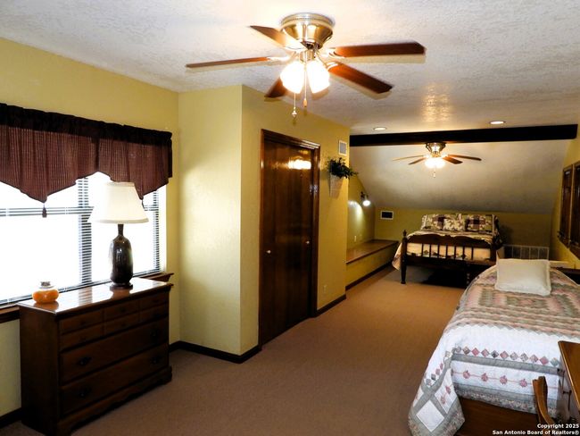 3078 Goat Hill Rd, House other with 4 bedrooms, 4 bathrooms and null parking in Lakehills TX | Image 25