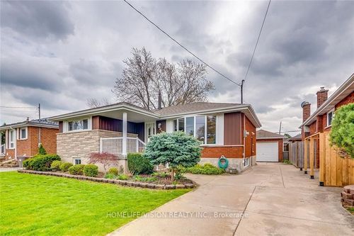 upper-16 Nova Dr, Hamilton, ON, L8T2P3 | Card Image