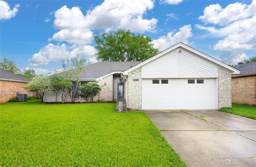 15111 Silverman St, Webster, TX, 77598-1809 | Card Image