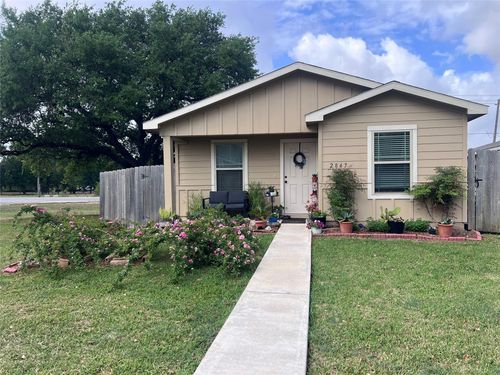 2847 Golf Crest Dr, Wharton, TX, 77488-4646 | Card Image