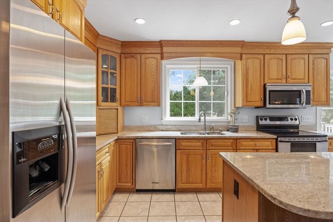 21 Highland Cir, House other with 3 bedrooms, 3 bathrooms and 6 parking in Halifax MA | Image 8
