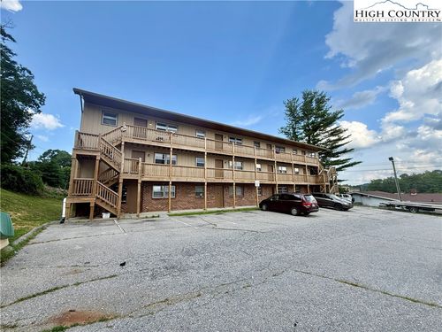 apt-10-134 Mac St, Boone, NC, 28607-3965 | Card Image