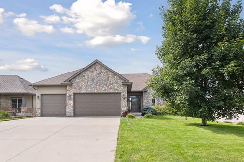 1433 10th Street Cir Se, New Prague, MN, 56071-1965 | Card Image