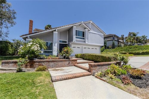 6415 E Stonebridge Ln, Anaheim, CA, 92807-4814 | Card Image