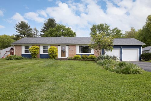 47 E Lynnwood Dr, Hebron, OH, 43025-9658 | Card Image