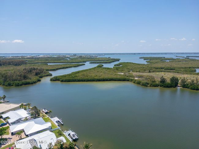 346 Cyprus Dr, House other with 3 bedrooms, 2 bathrooms and null parking in Cocoa Beach FL | Image 42