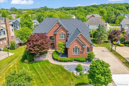 47159 Northumberland St, Novi, MI, 48374-4319 | Card Image