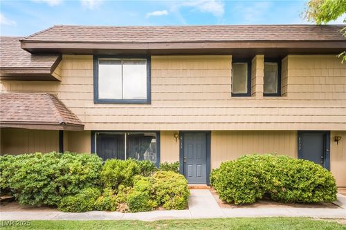 6135 Meadowgrass Ln, Las Vegas, NV, 89103-1117 | Card Image