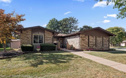 7339 Parkway Ct, Canton, MI, 48187-1513 | Card Image