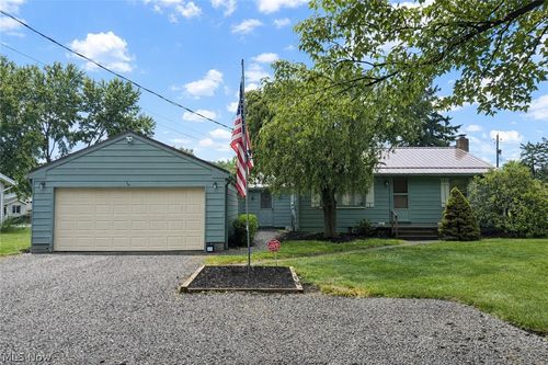 4715 New Rd, Youngstown, OH, 44515-3817 | Card Image