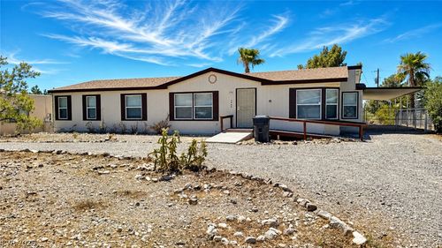 5460 N Humbolt Pl, Pahrump, NV, 89060-1325 | Card Image