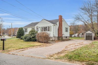 16 Carroll Rd, House other with 3 bedrooms, 1 bathrooms and 6 parking in Woburn MA | Image 3