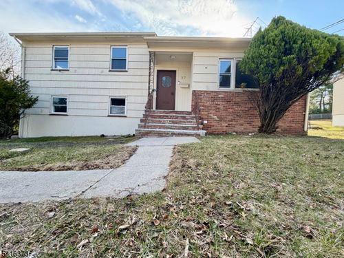 27 Old Short Hills Rd, West Orange, NJ, 07052-1020 | Card Image