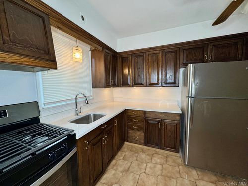 2-15-14 200th St, Bayside, NY, 11360-1031 | Card Image