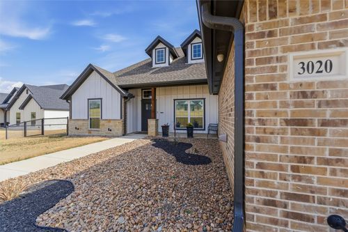 3020 Westfork Way, Springtown, TX, 76082-2666 | Card Image