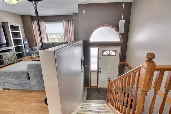 5109 54 Street, Home with 4 bedrooms, 3 bathrooms and 5 parking in Daysland AB | Image 9