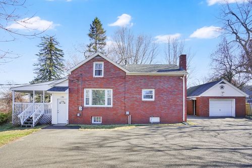 195 Grattan St, Chicopee, MA, 01020 | Card Image