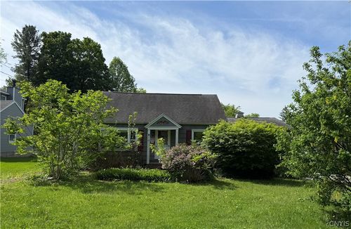 27 Brown St, Lysander, NY, 13027-1160 | Card Image