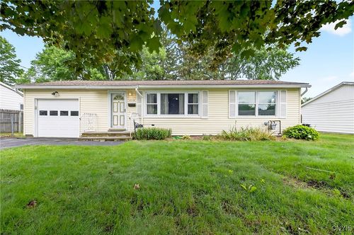 215 Rebecca St, Syracuse, NY, 13212-2032 | Card Image