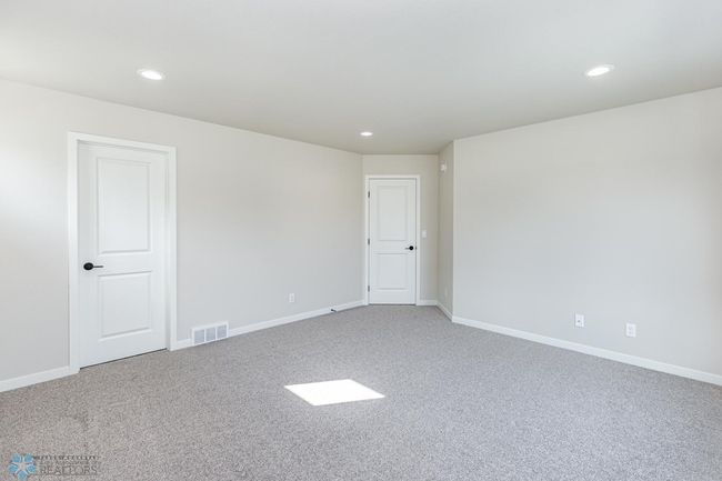 Photos of Previous Model | Image 18