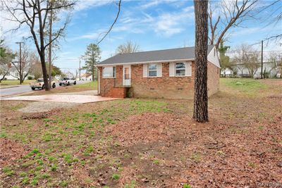 View of front of house | Image 1