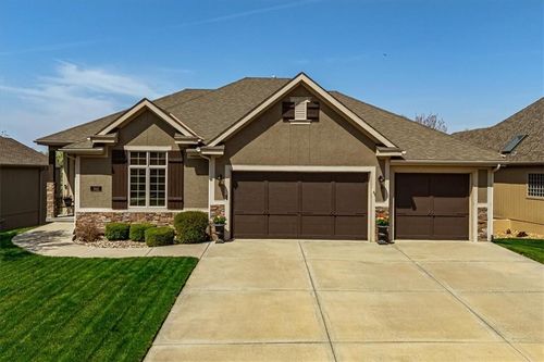 3112 91st Pl, Kansas City, MO, 64156-1030 | Card Image