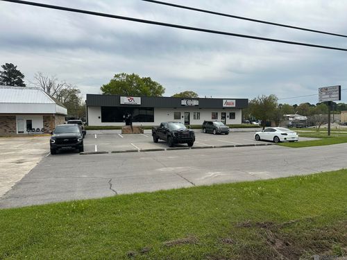1990 Florida Ave Sw, Denham Springs, LA, 70726-4911 | Card Image