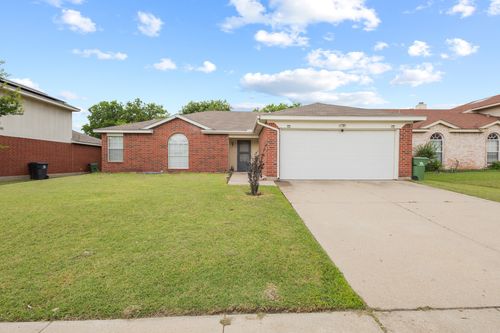 6720 Elk Trl, Arlington, TX, 76002-3551 | Card Image