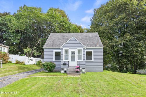 82 Acorn St, Pittsfield, MA, 01201-3105 | Card Image