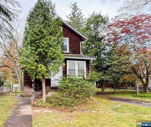 431 Cedar Ave, Paramus, NJ, 07652-5740 | Card Image