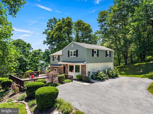 525 Oriole Dr, WEST CHESTER, PA, 19380-1038 | Card Image