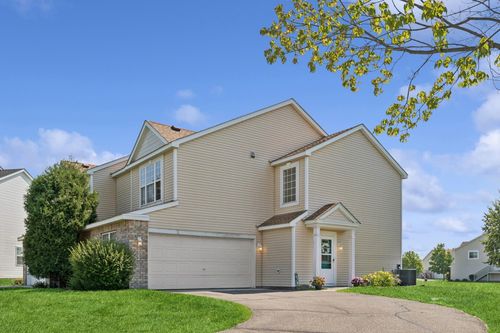 15682 Fjord Ave, Apple Valley, MN, 55124-5825 | Card Image