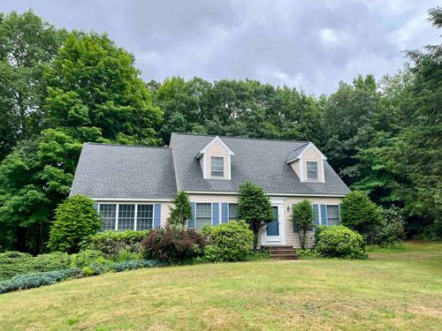 10 Forest Dr, East Kingston, NH, 03827-2038 | Card Image