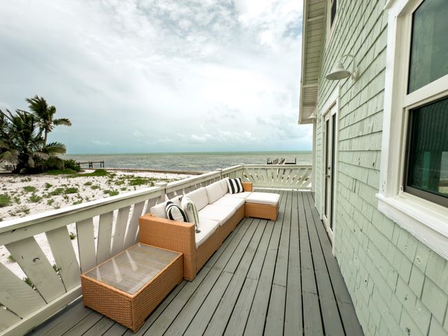 9W Side Porch | Image 21