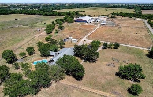 9494 Waide Rd, Sanger, TX, 76266-2681 | Card Image