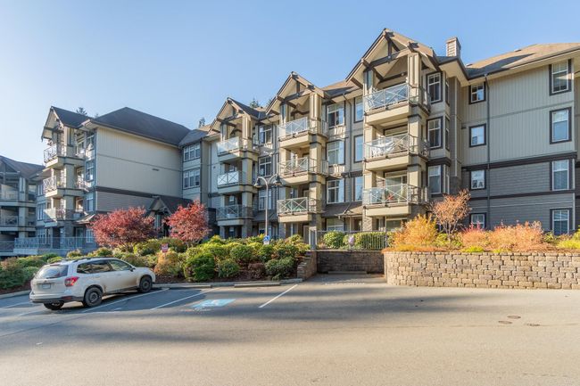 309 - 33318 E Bourquin Crescent, Condo with 2 bedrooms, 2 bathrooms and 1 parking in Abbotsford BC | Image 4