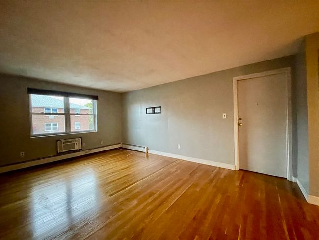 APT-9 - 39 Montvale Ave, Condo with 1 bedrooms, 1 bathrooms and 1 parking in Woburn MA | Image 5
