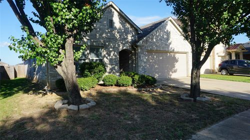 809 Bee Creek Ln, Fort Worth, TX, 76120-1324 | Card Image