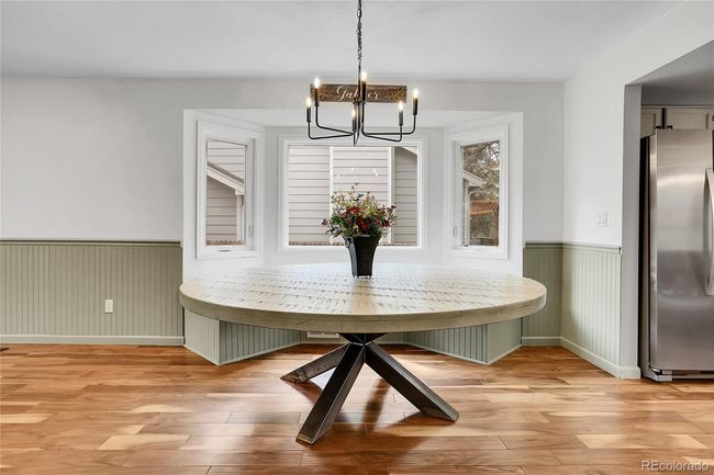 CUSTOM DINING TABLE INCLUDED | Image 8