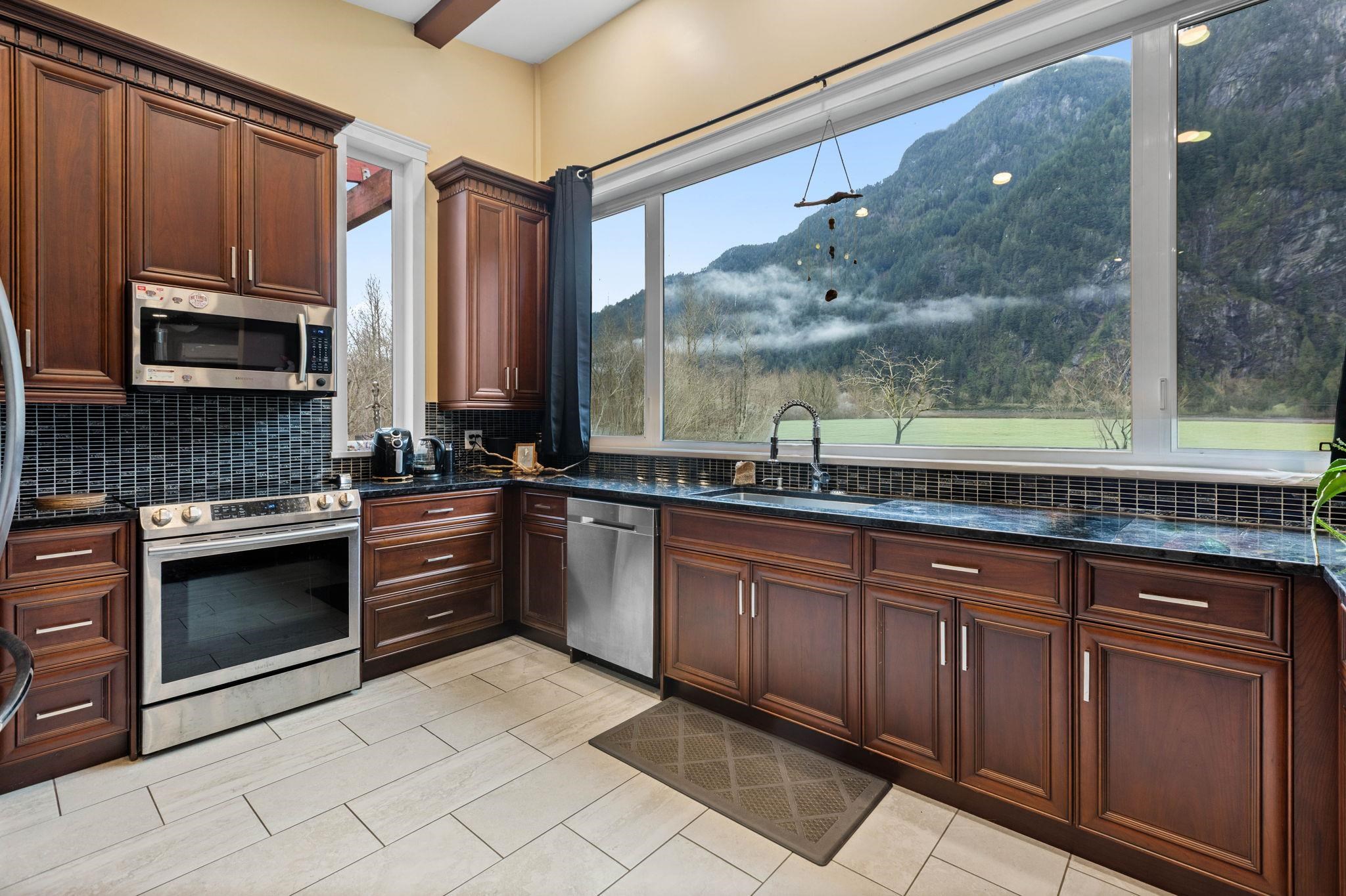 Residential in Laidlaw 4